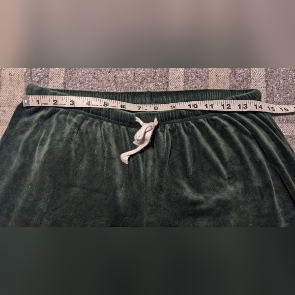 Born Emerald Green Cozy Festive Christmas Pajamas Set sz M - Picture 10 of 11